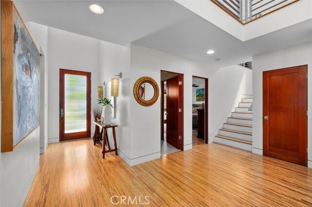 Building Photo - 330 Calle de Arboles