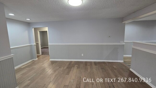 Foto del edificio - 929 Jacksonville Rd