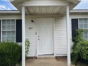 Building Photo - 464 Otis Dr
