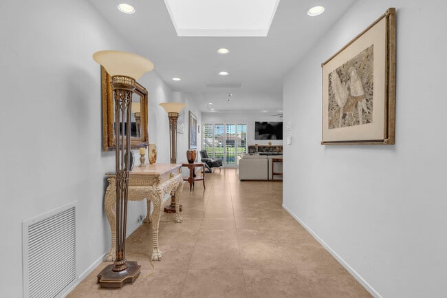 Foto del edificio - 10 Colgate Dr