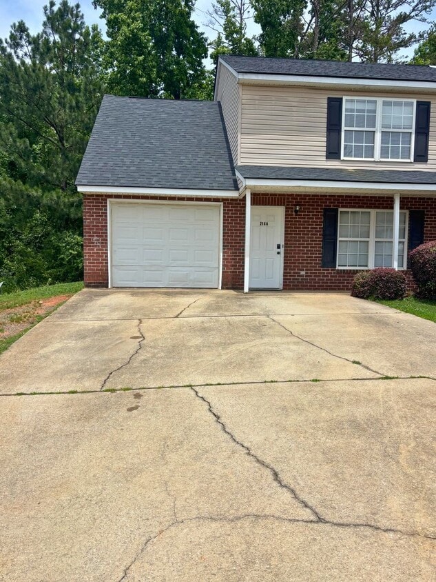 Primary Photo - 216 Springfield Cir