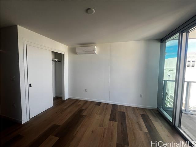 Foto del edificio - 1515 Liona St