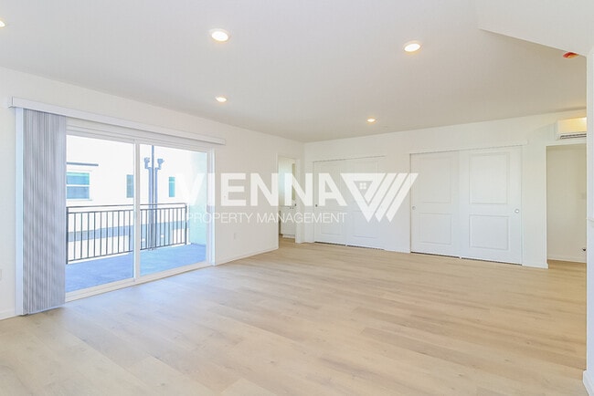 Building Photo - Brand NEW Antelope Home is RENT READY!!