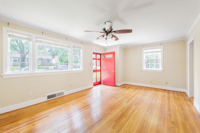 Foto del edificio - Great Home in the Near West End for Rent