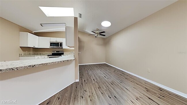 Foto del edificio - 3 br, 2 bath House - 3850 LONG GROVE LANE