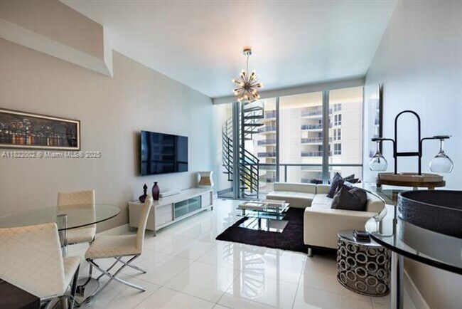 Foto del edificio - 6799 Collins Ave