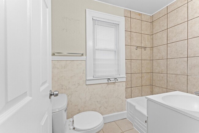 Foto del edificio - 8638 Cadillac Ave