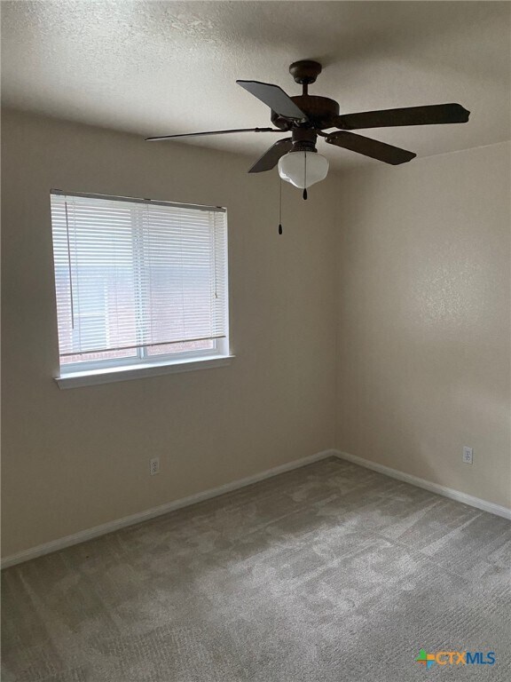 Building Photo - 211 Sims Ridge Dr