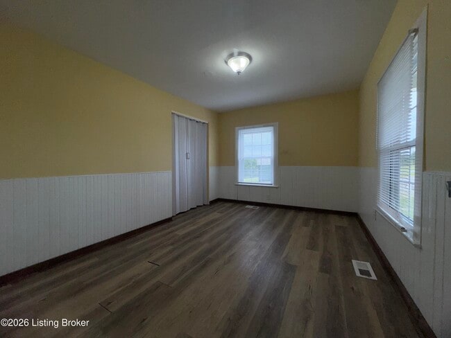Building Photo - 751 Van Buren Rd