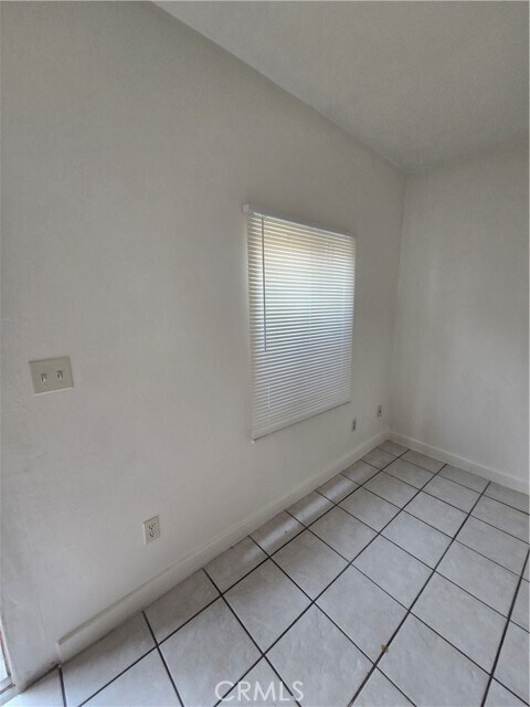 Foto del edificio - 1777 Cerritos Ave