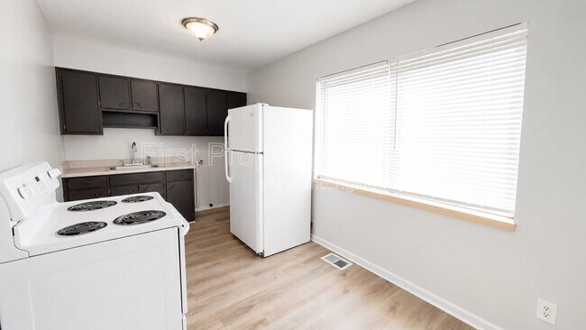 Photo - 400 N Clark Blvd Apartments