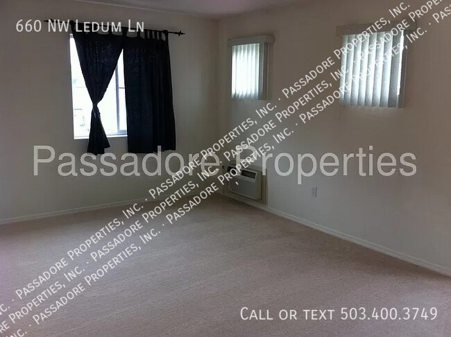 Foto del edificio - 660 NW Ledum Ln