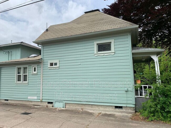 Foto del edificio - 950 SW Jefferson Ave