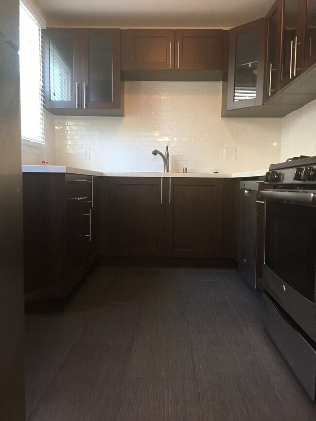Building Photo - 5227 Corteen Pl