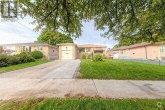 Building Photo - 20 Pixley Crescent