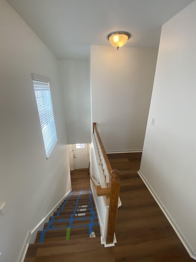 Building Photo - 4126 Seafarer Ave