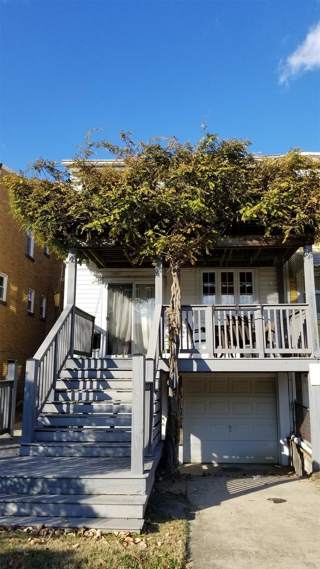 Foto del edificio - 1617 Otis St NE