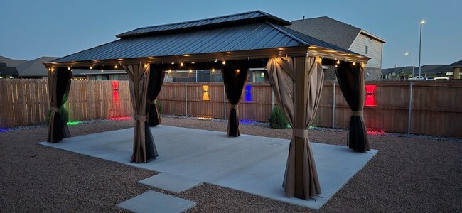 Building Photo - 7526 Horton Ranch Rd