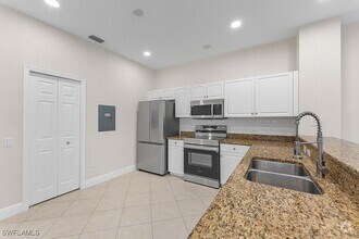 Building Photo - 10041 Heather Ln