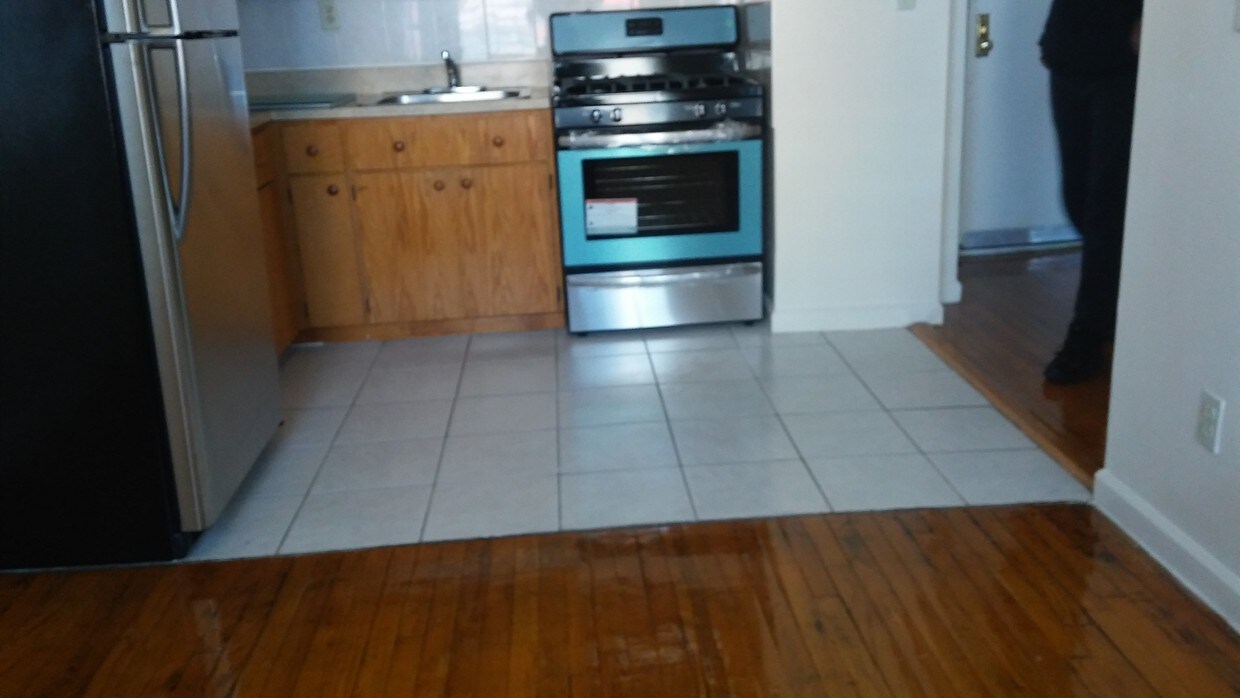 Primary Photo - 16605 89th Ave