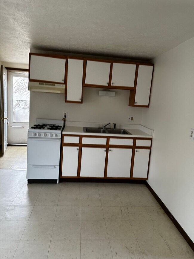 Foto del edificio - 745 Elm St