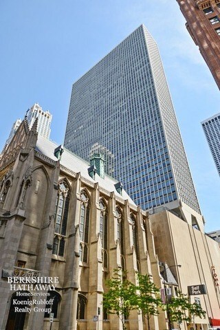 Primary Photo - 111 E Chestnut St