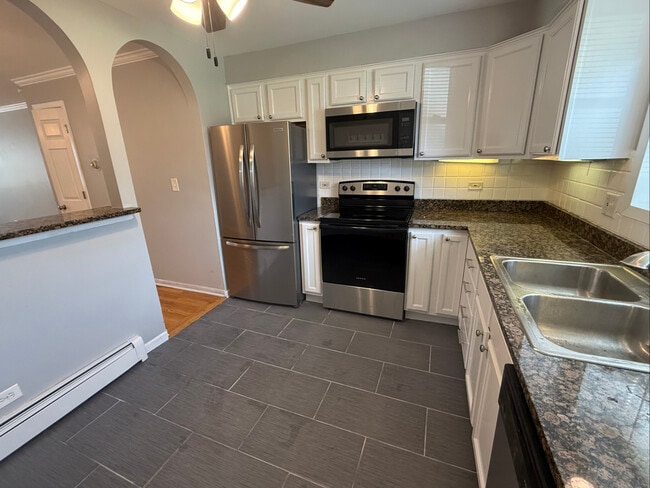 Foto del edificio - 7202 Adams St