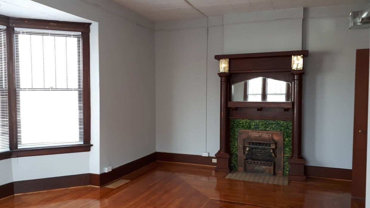 Primary Photo - 101 Ontario St