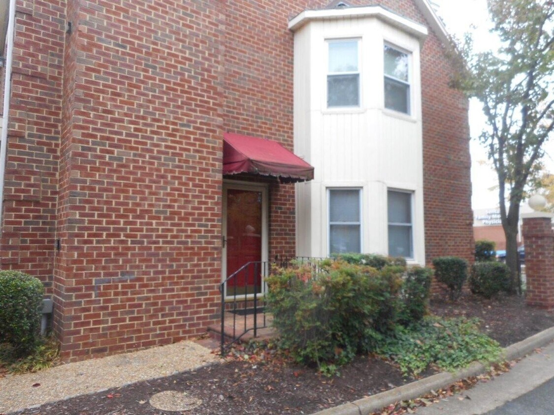 Primary Photo - 2 Academy Ln