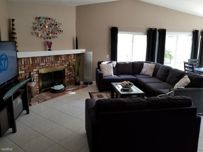 Building Photo - 2 br, 2 bath House - 4625 Golden Ridge Dr.