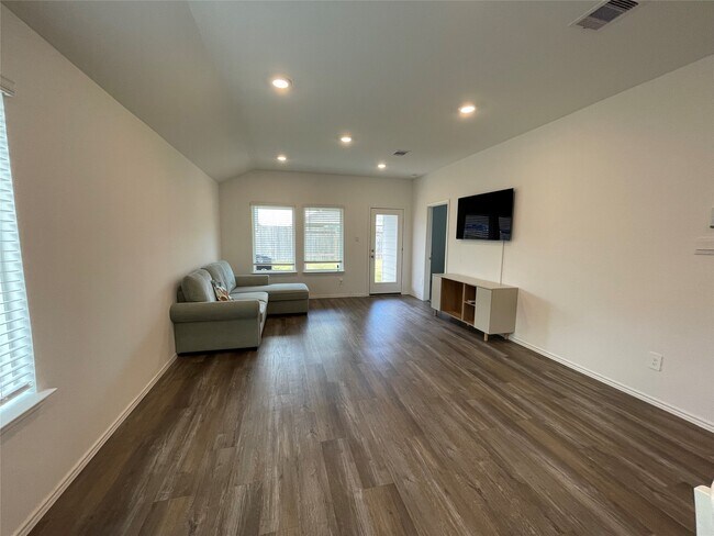 Foto del edificio - 23811 Desert Brush Ct