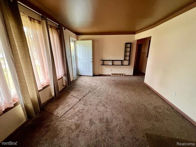 Building Photo - 3 br, 2 bath House - 13467 Charlotte Avenue