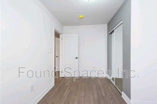 Building Photo - 141 Craigroyston Rd