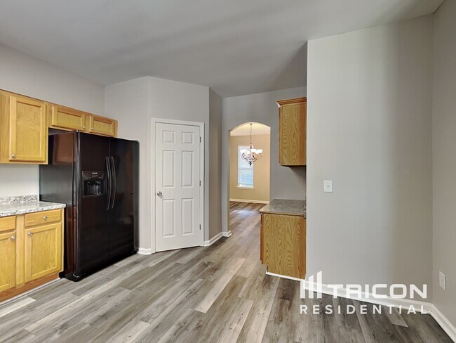 Foto del edificio - 606 Brookwater Dr