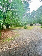Building Photo - 616 Springville Rd