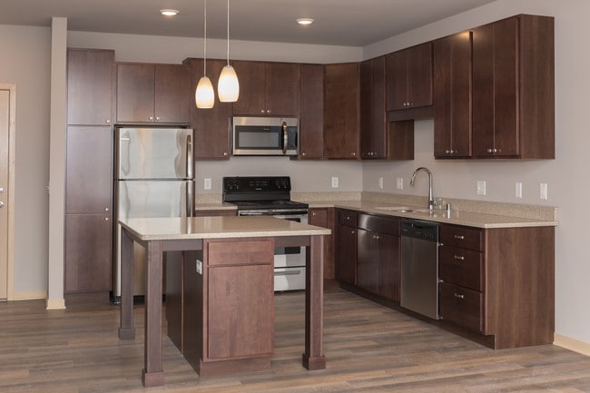 Building Photo - Watts Hill Apartments