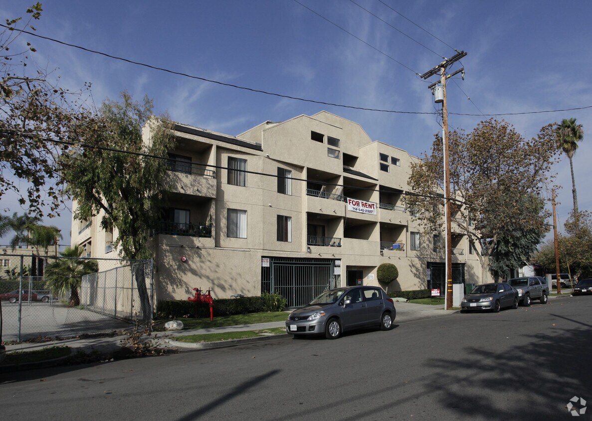 Bush Apartments Apartments in Santa Ana, CA