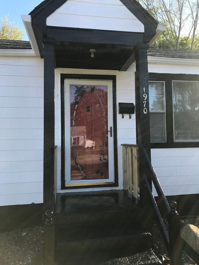 Building Photo - 3 bedroom house in Henrico! All electric c...