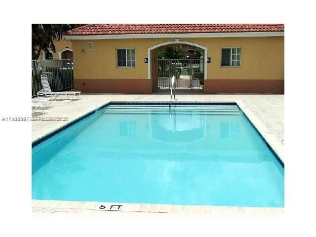 Building Photo - 2022 NE 167th St