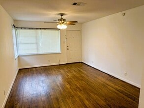 Building Photo - 7406 Janak Dr