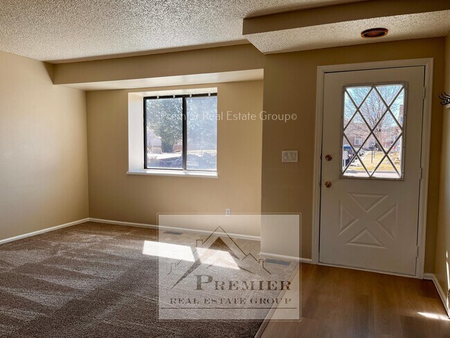 Building Photo - 806 London Green Way