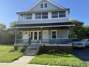 Building Photo - 10628 Greenlawn Ave