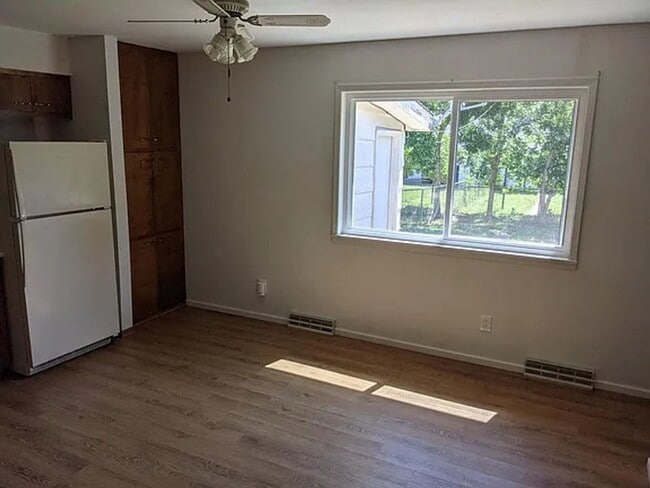 Foto del edificio - 1106 Cypress Dr