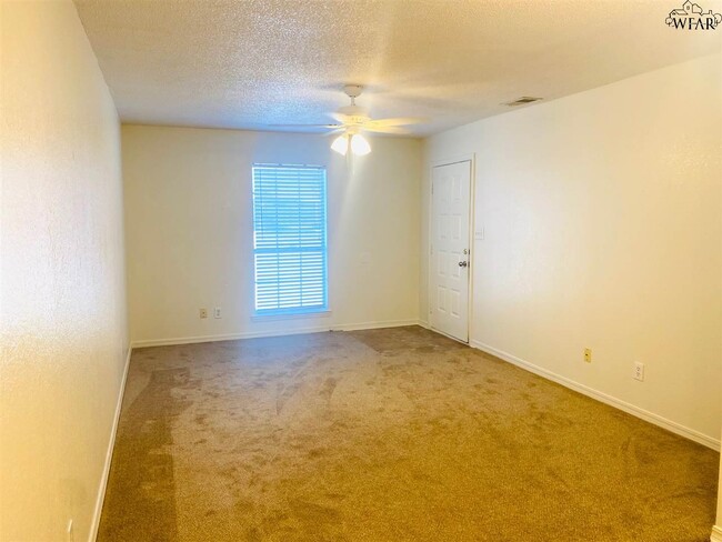 Building Photo - 4107 Latricia Ln