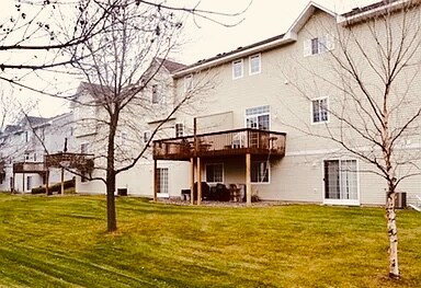 Foto del edificio - 8921 Olive Ln N