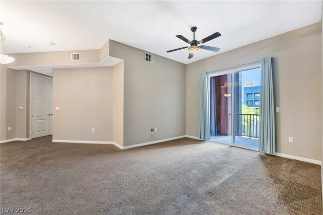 Foto del edificio - 38 E Serene Ave