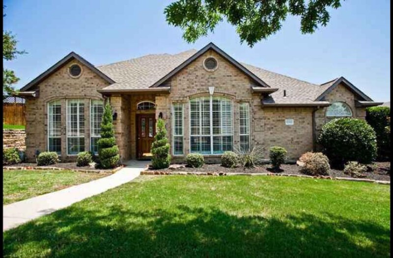 Foto principal - 9702 Valley Lake Ct