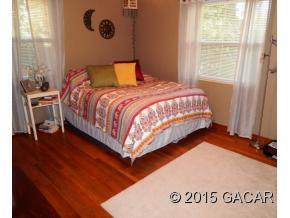 Building Photo - Huge 4/2 House Right Behind Midtown!!