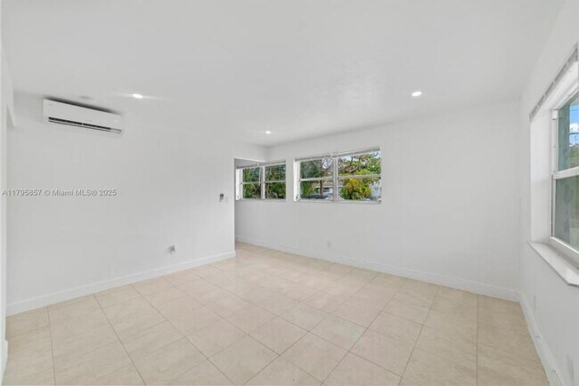 Foto del edificio - 2 bedroom in Miami FL 33160
