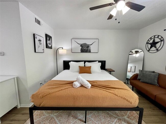 Building Photo - 4504 Speedway